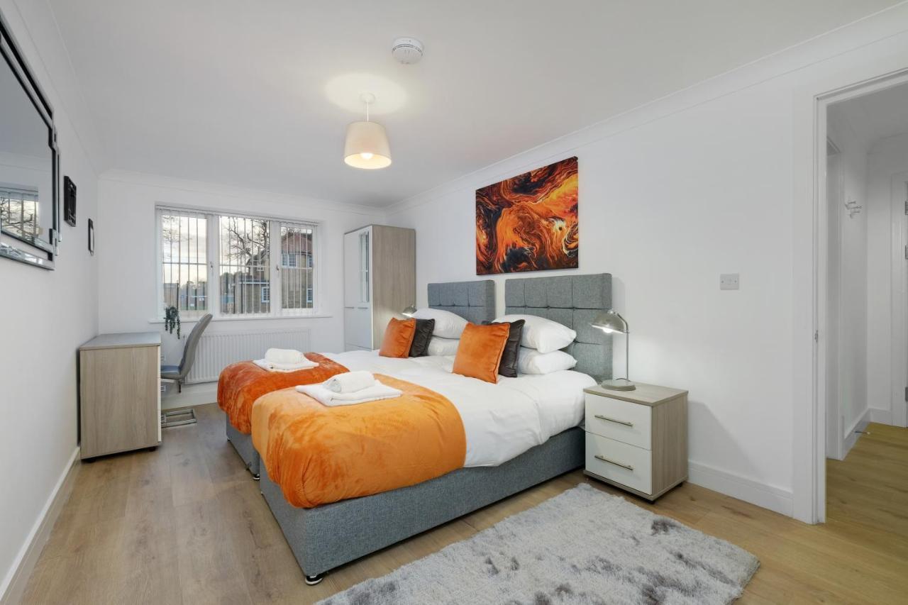 Pinewood Studios, Iver Slough Heathrow 1 & 2 Bedroom Apartments With Parking By Arista Living Luaran gambar