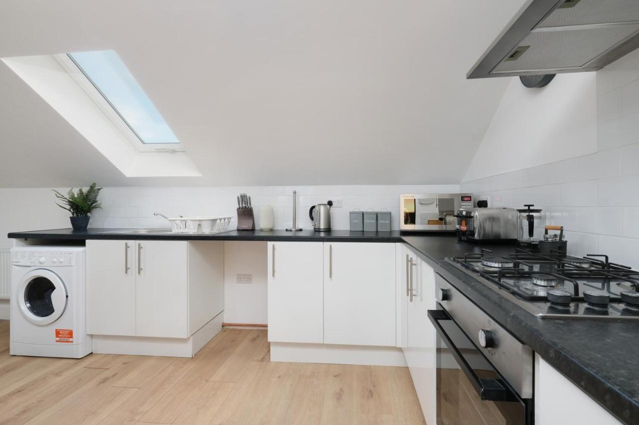 Pinewood Studios, Iver Slough Heathrow 1 & 2 Bedroom Apartments With Parking By Arista Living Luaran gambar