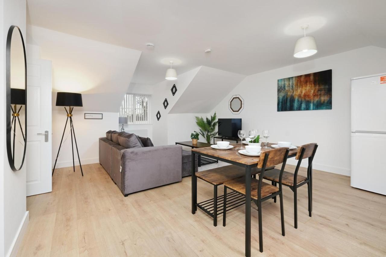Pinewood Studios, Iver Slough Heathrow 1 & 2 Bedroom Apartments With Parking By Arista Living Luaran gambar