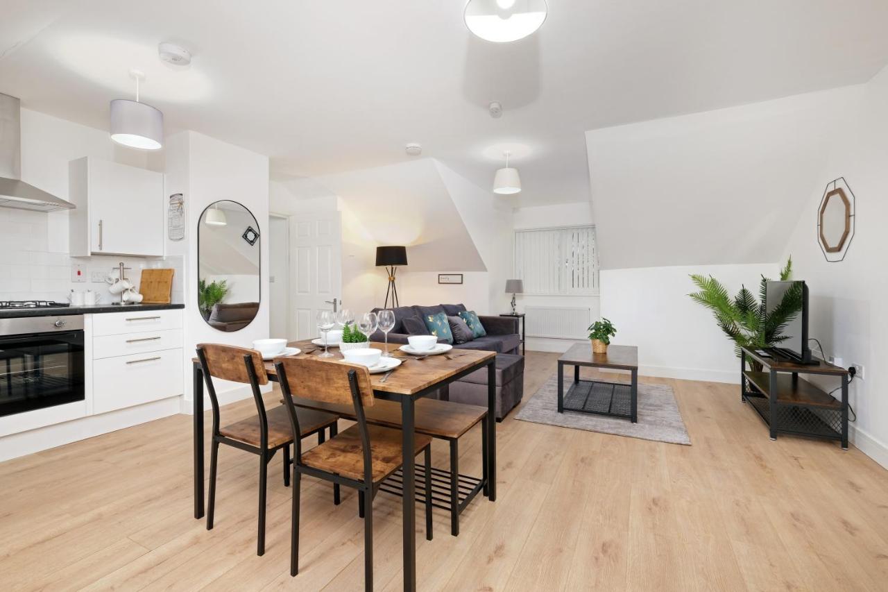 Pinewood Studios, Iver Slough Heathrow 1 & 2 Bedroom Apartments With Parking By Arista Living Luaran gambar