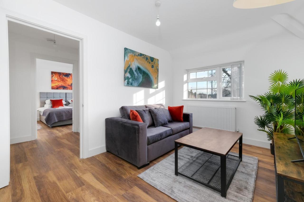 Pinewood Studios, Iver Slough Heathrow 1 & 2 Bedroom Apartments With Parking By Arista Living Luaran gambar