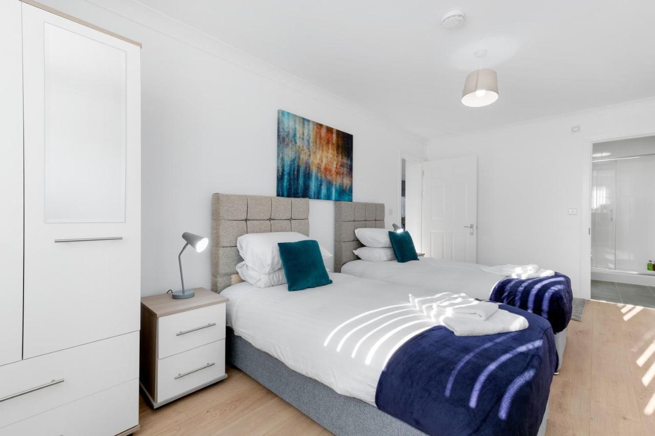 Pinewood Studios, Iver Slough Heathrow 1 & 2 Bedroom Apartments With Parking By Arista Living Luaran gambar
