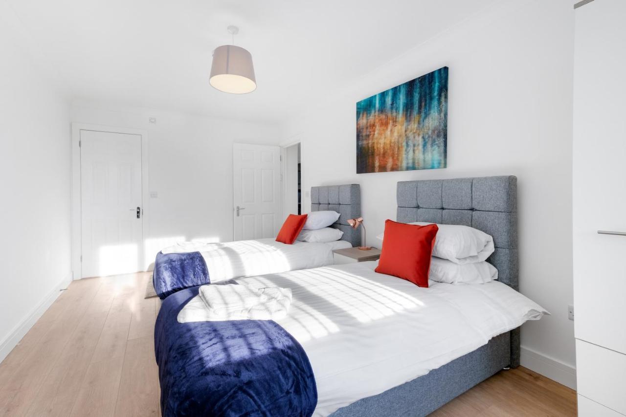 Pinewood Studios, Iver Slough Heathrow 1 & 2 Bedroom Apartments With Parking By Arista Living Luaran gambar