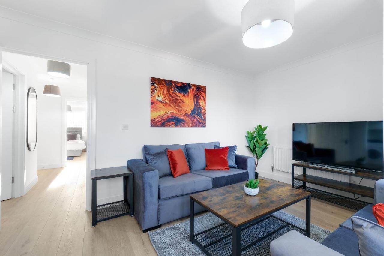 Pinewood Studios, Iver Slough Heathrow 1 & 2 Bedroom Apartments With Parking By Arista Living Luaran gambar