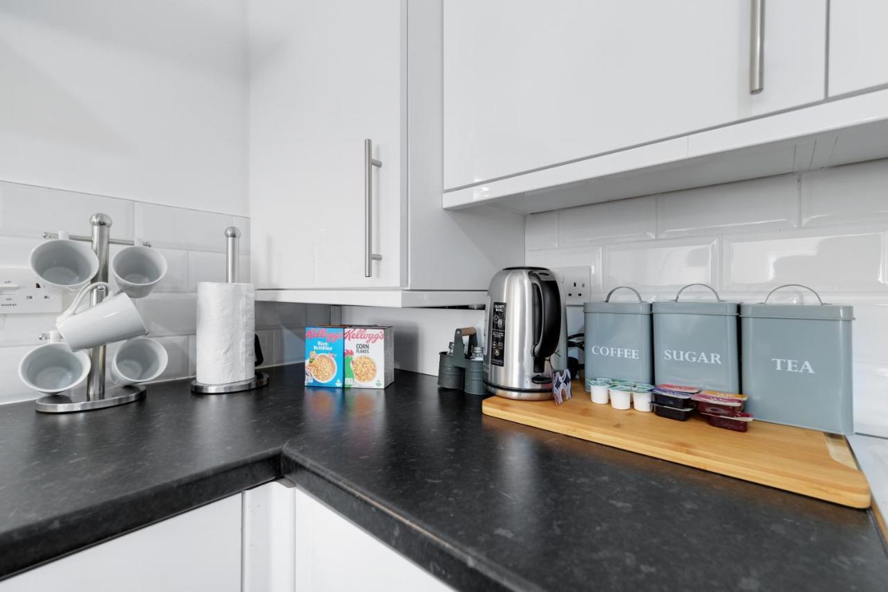Pinewood Studios, Iver Slough Heathrow 1 & 2 Bedroom Apartments With Parking By Arista Living Luaran gambar